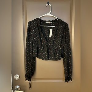 miami V-cut long-sleeve black roses Blouse, Size Small